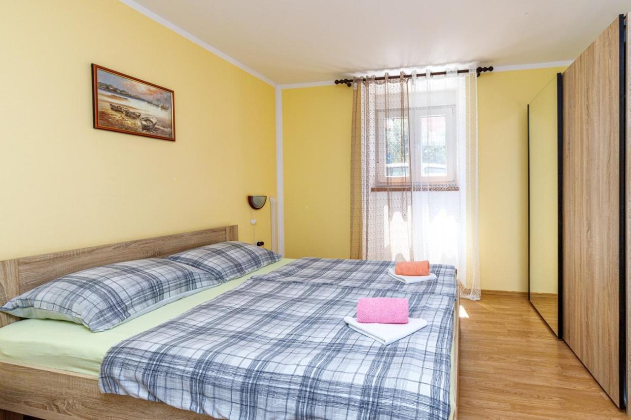 Apartments Mirjana Medulin Eksteriør billede