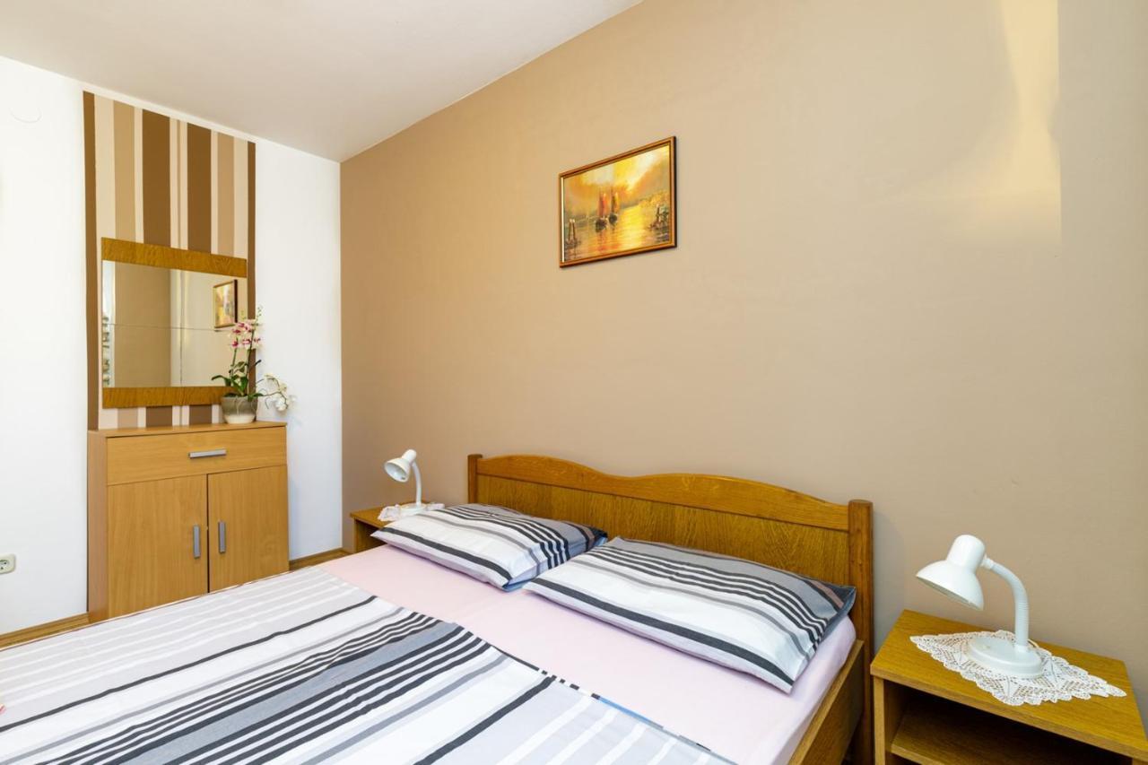 Apartments Mirjana Medulin Eksteriør billede